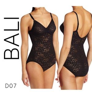NWT 40DD Bali Shapewear Bodysuit (D07)